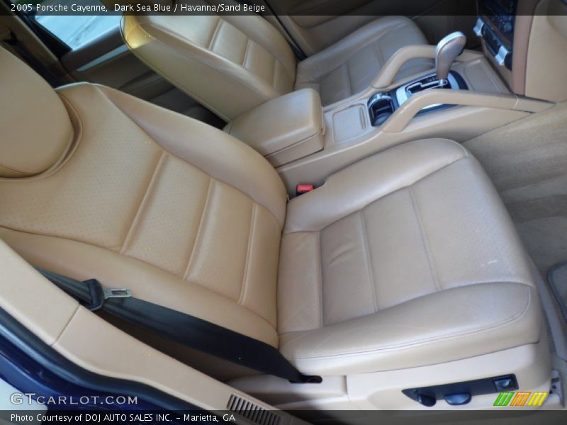 Front Seat of 2005 Cayenne 