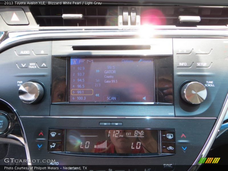 Blizzard White Pearl / Light Gray 2013 Toyota Avalon XLE