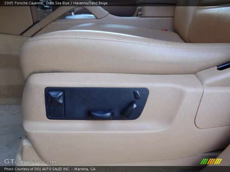 Front Seat of 2005 Cayenne 