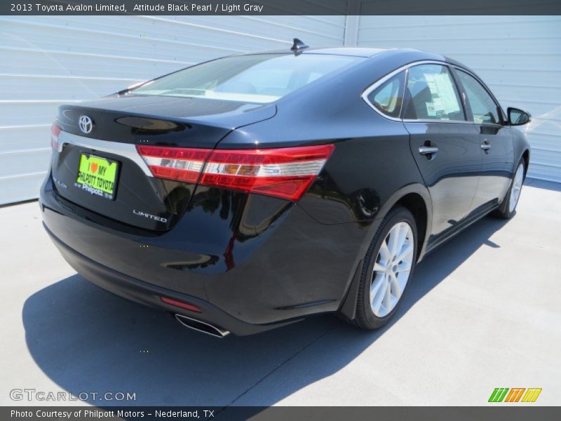 Attitude Black Pearl / Light Gray 2013 Toyota Avalon Limited