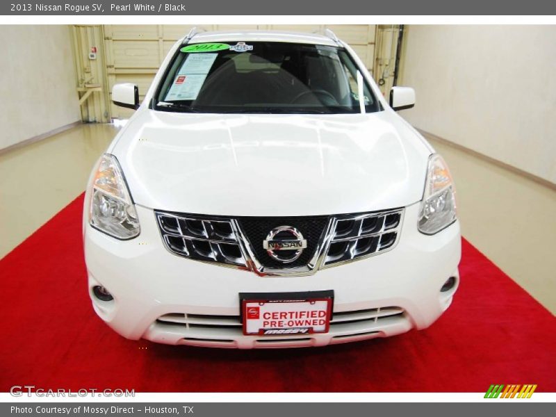 Pearl White / Black 2013 Nissan Rogue SV