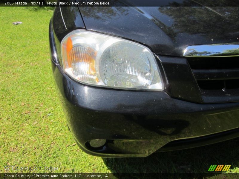 Mystic Black / Medium Pebble Beige 2005 Mazda Tribute s