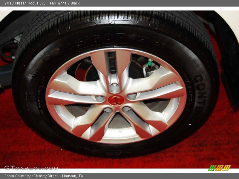 Pearl White / Black 2013 Nissan Rogue SV