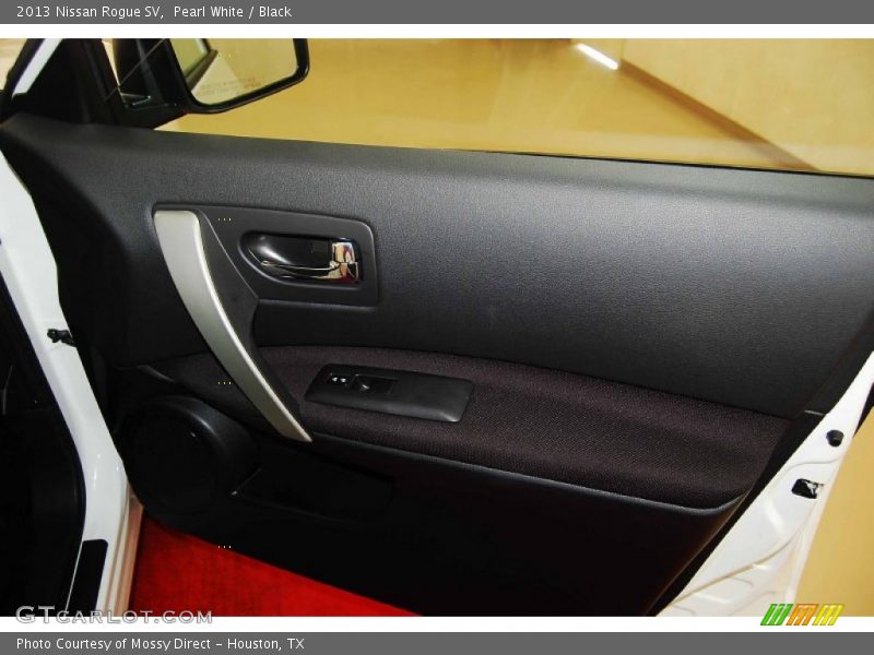 Pearl White / Black 2013 Nissan Rogue SV