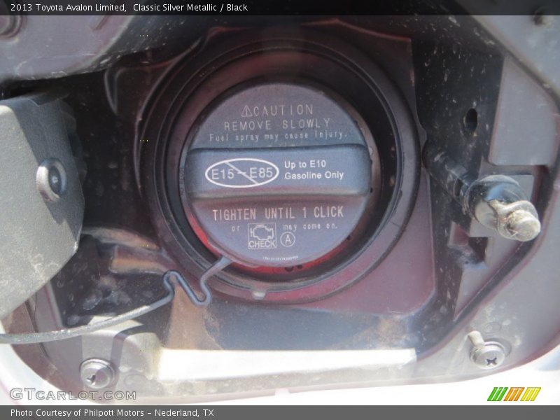 Classic Silver Metallic / Black 2013 Toyota Avalon Limited