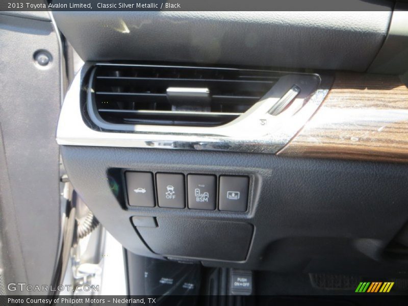 Classic Silver Metallic / Black 2013 Toyota Avalon Limited