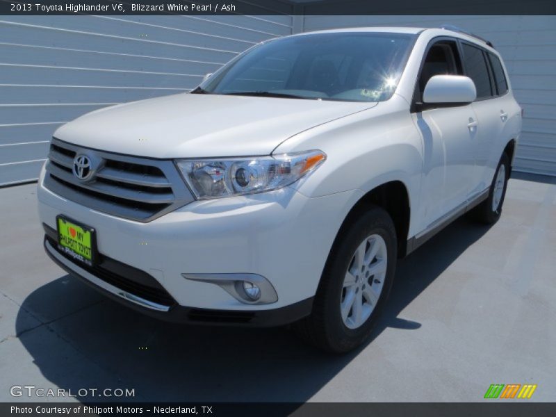 Blizzard White Pearl / Ash 2013 Toyota Highlander V6