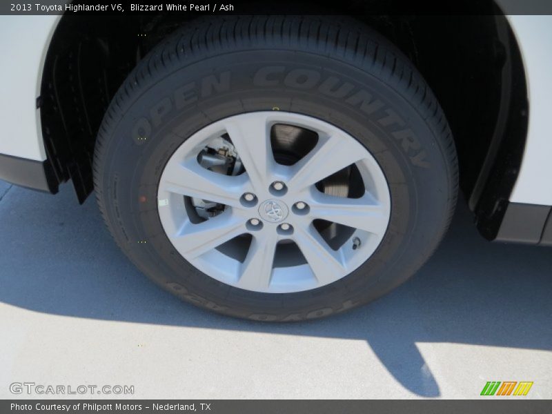 Blizzard White Pearl / Ash 2013 Toyota Highlander V6