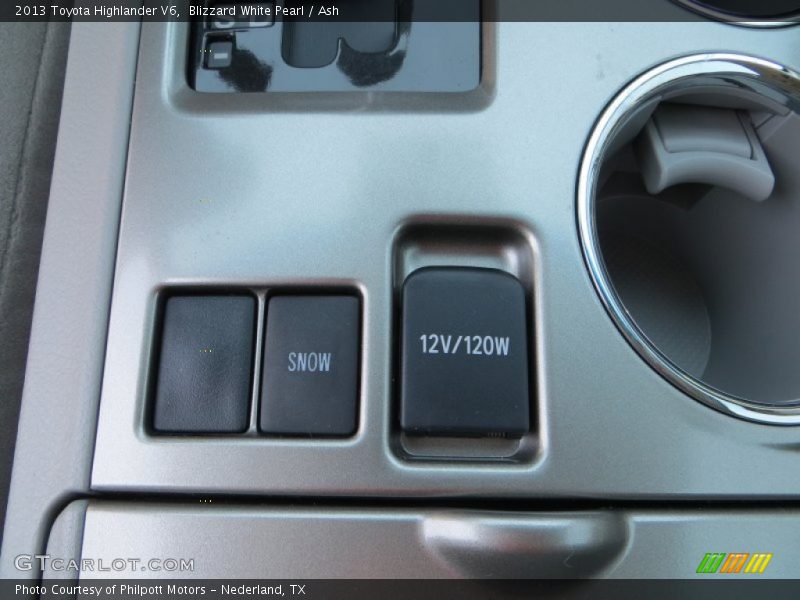 Blizzard White Pearl / Ash 2013 Toyota Highlander V6