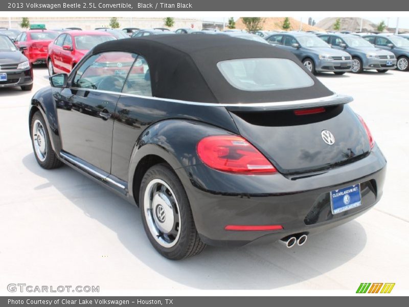 Black / Titan Black 2013 Volkswagen Beetle 2.5L Convertible