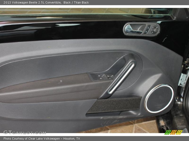 Black / Titan Black 2013 Volkswagen Beetle 2.5L Convertible