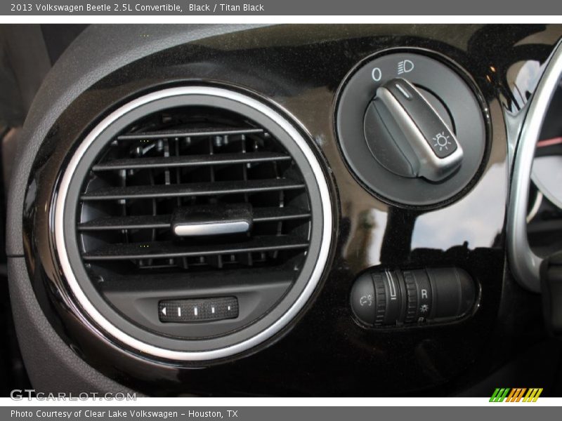 Black / Titan Black 2013 Volkswagen Beetle 2.5L Convertible