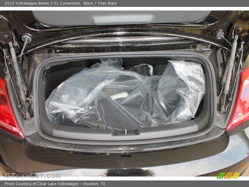 Black / Titan Black 2013 Volkswagen Beetle 2.5L Convertible