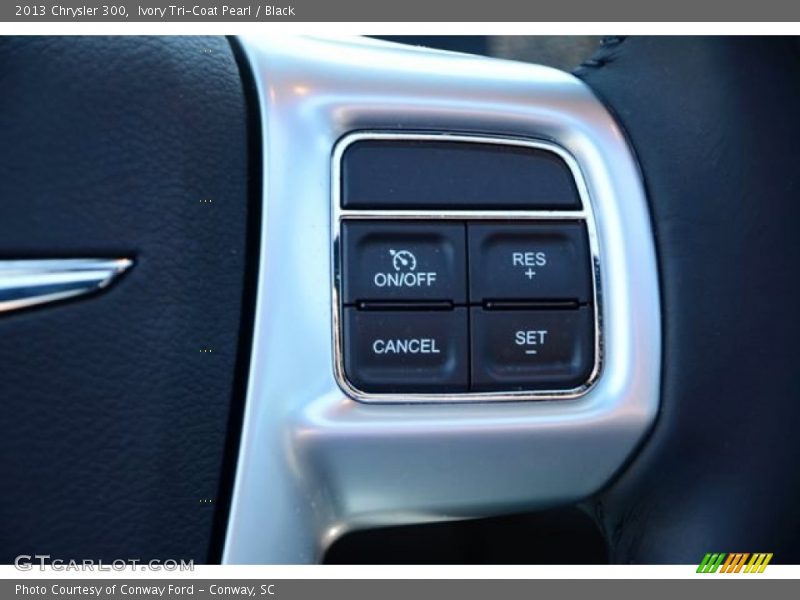 Ivory Tri-Coat Pearl / Black 2013 Chrysler 300