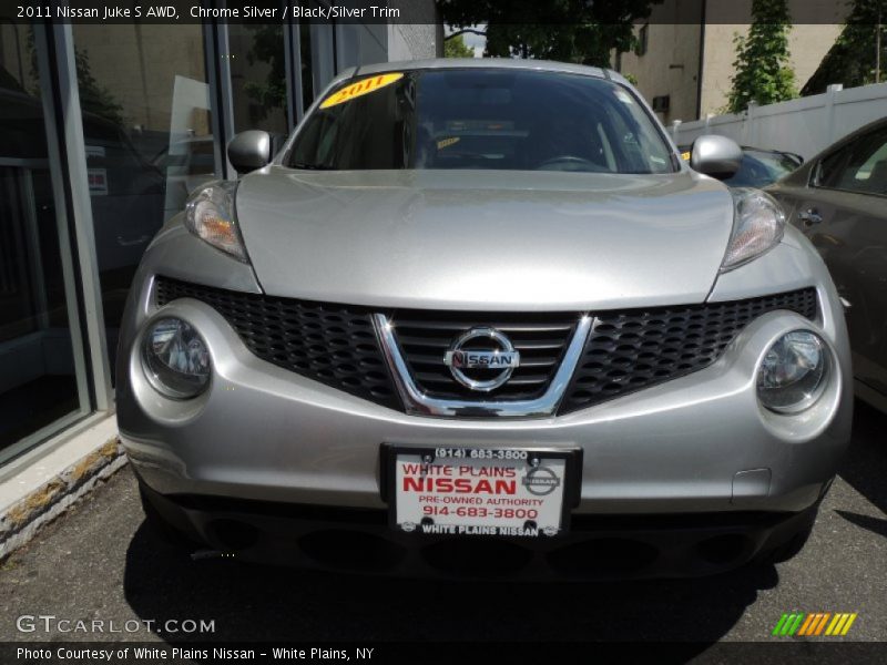 Chrome Silver / Black/Silver Trim 2011 Nissan Juke S AWD