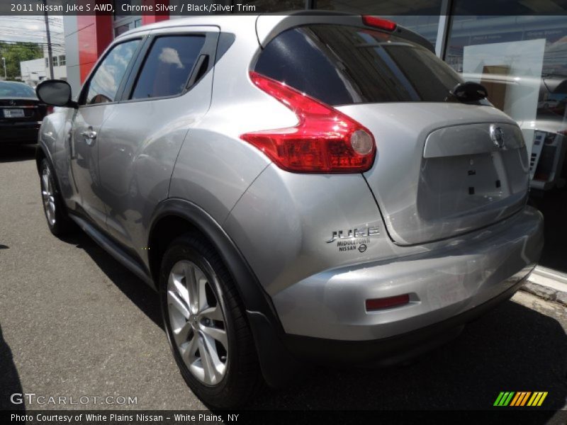Chrome Silver / Black/Silver Trim 2011 Nissan Juke S AWD