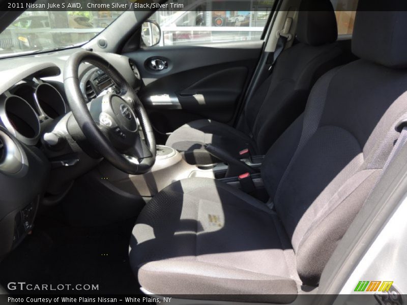 Chrome Silver / Black/Silver Trim 2011 Nissan Juke S AWD