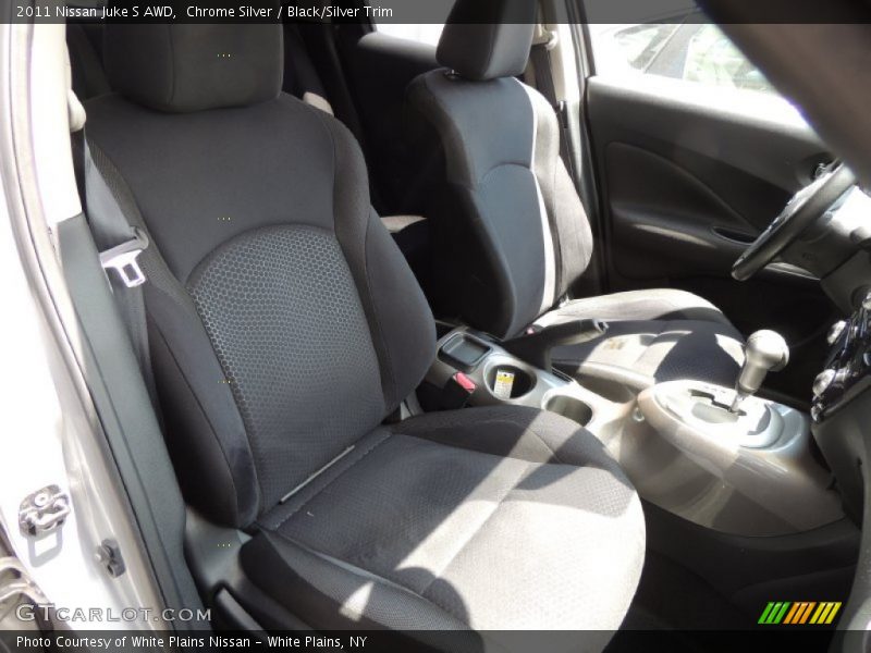 Chrome Silver / Black/Silver Trim 2011 Nissan Juke S AWD