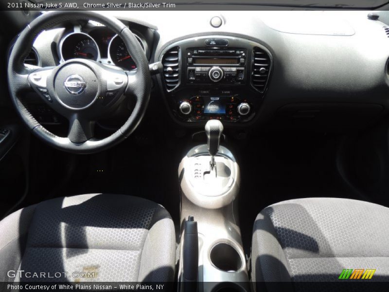 Chrome Silver / Black/Silver Trim 2011 Nissan Juke S AWD
