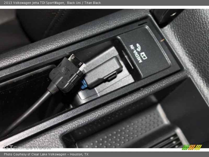 Black Uni / Titan Black 2013 Volkswagen Jetta TDI SportWagen