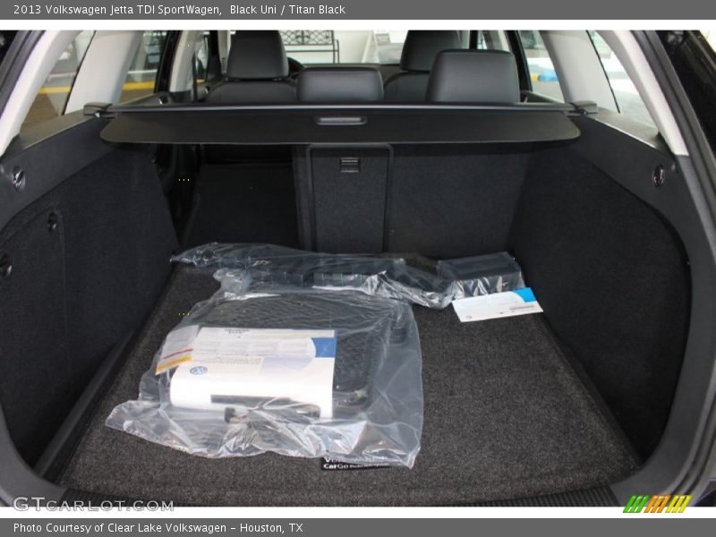 Black Uni / Titan Black 2013 Volkswagen Jetta TDI SportWagen