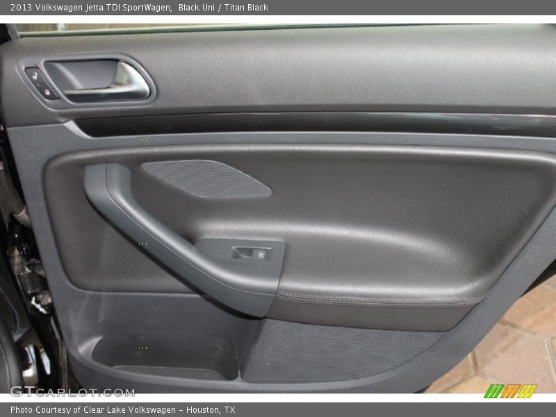 Black Uni / Titan Black 2013 Volkswagen Jetta TDI SportWagen