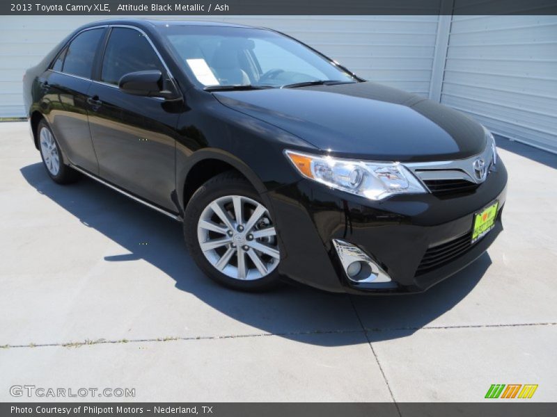 Attitude Black Metallic / Ash 2013 Toyota Camry XLE