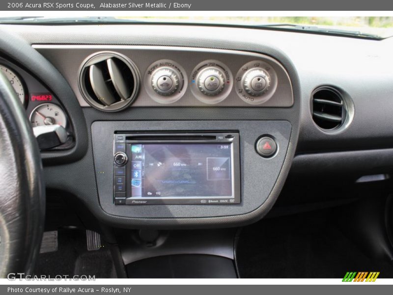 Controls of 2006 RSX Sports Coupe