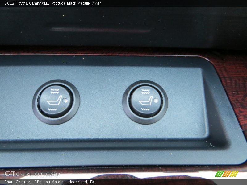 Attitude Black Metallic / Ash 2013 Toyota Camry XLE