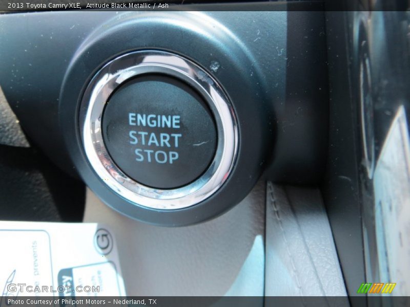 Attitude Black Metallic / Ash 2013 Toyota Camry XLE