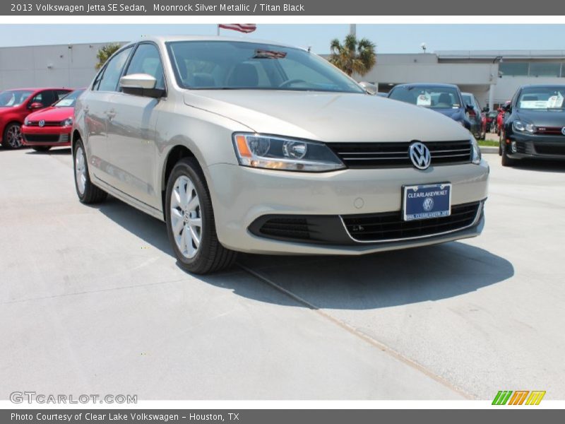 Moonrock Silver Metallic / Titan Black 2013 Volkswagen Jetta SE Sedan