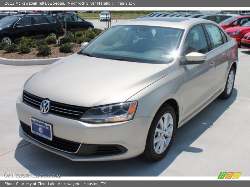 Moonrock Silver Metallic / Titan Black 2013 Volkswagen Jetta SE Sedan