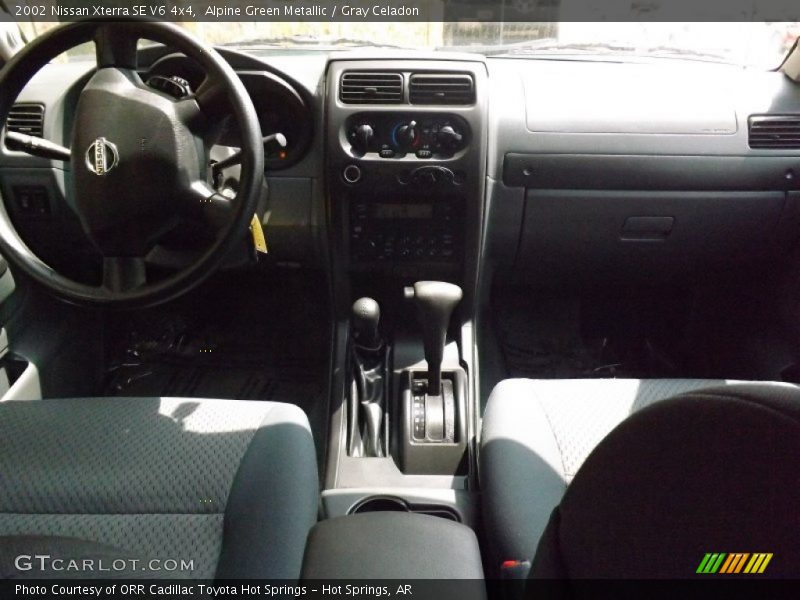 Alpine Green Metallic / Gray Celadon 2002 Nissan Xterra SE V6 4x4