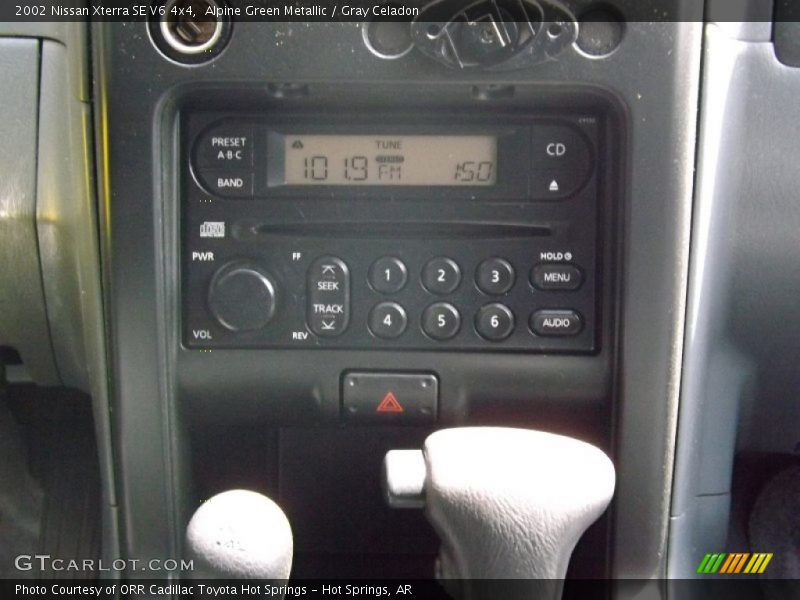 Alpine Green Metallic / Gray Celadon 2002 Nissan Xterra SE V6 4x4