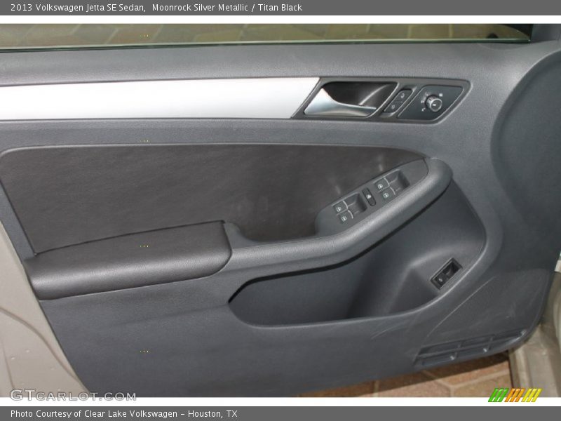 Moonrock Silver Metallic / Titan Black 2013 Volkswagen Jetta SE Sedan