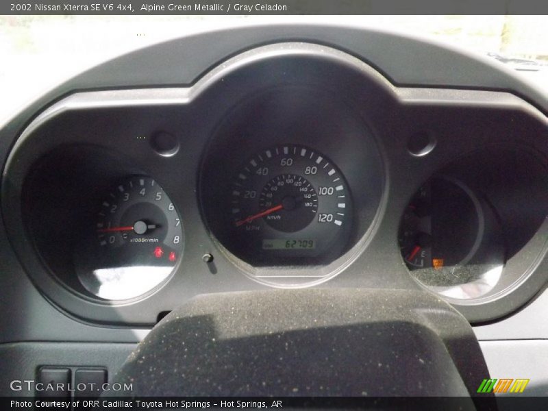 Alpine Green Metallic / Gray Celadon 2002 Nissan Xterra SE V6 4x4