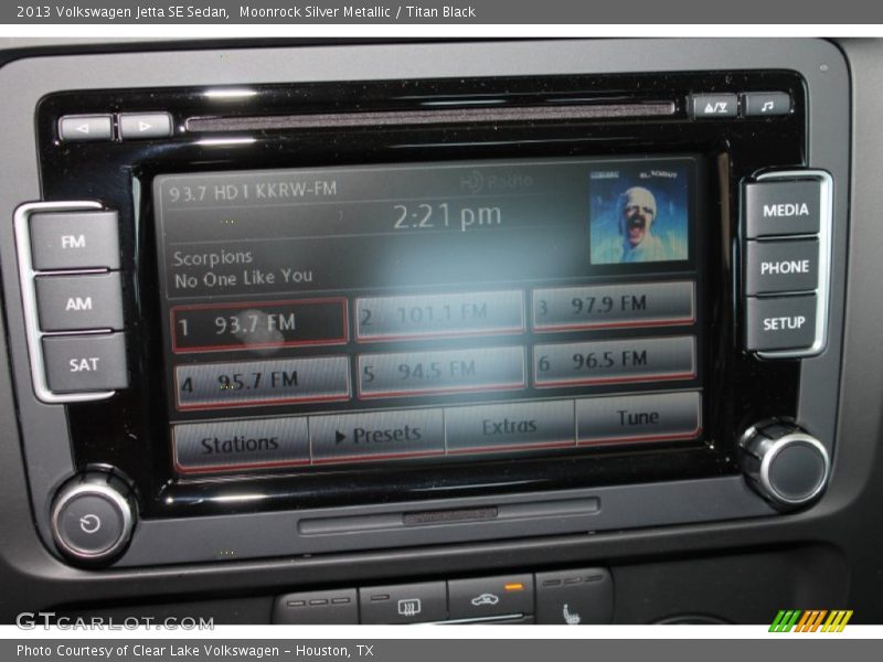 Moonrock Silver Metallic / Titan Black 2013 Volkswagen Jetta SE Sedan