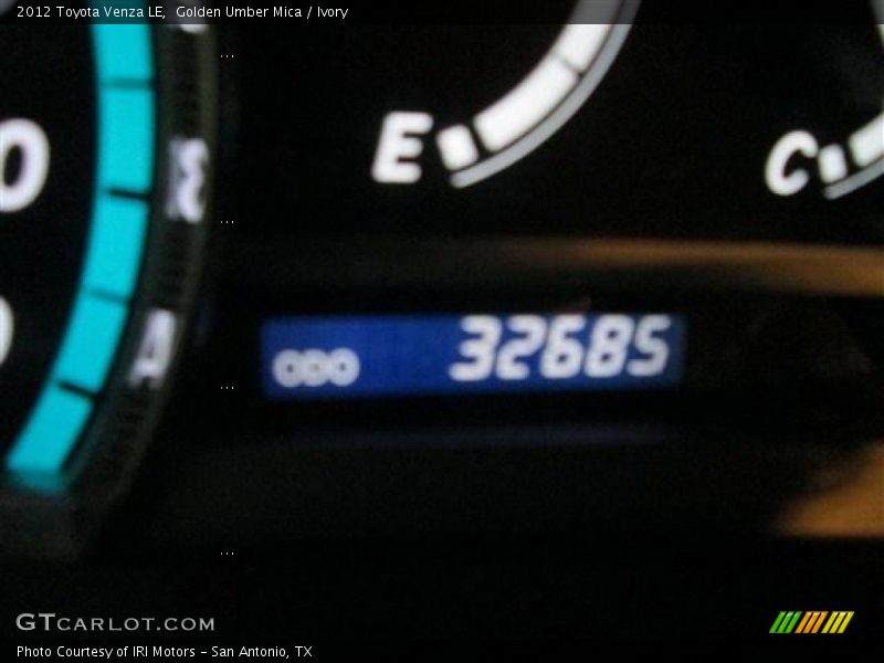 Golden Umber Mica / Ivory 2012 Toyota Venza LE