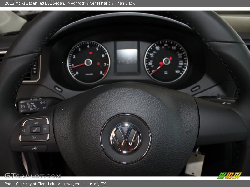 Moonrock Silver Metallic / Titan Black 2013 Volkswagen Jetta SE Sedan