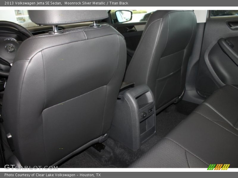 Moonrock Silver Metallic / Titan Black 2013 Volkswagen Jetta SE Sedan