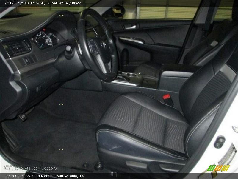 Super White / Black 2012 Toyota Camry SE