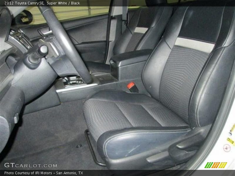 Super White / Black 2012 Toyota Camry SE