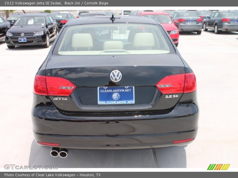 Black Uni / Cornsilk Beige 2013 Volkswagen Jetta SE Sedan