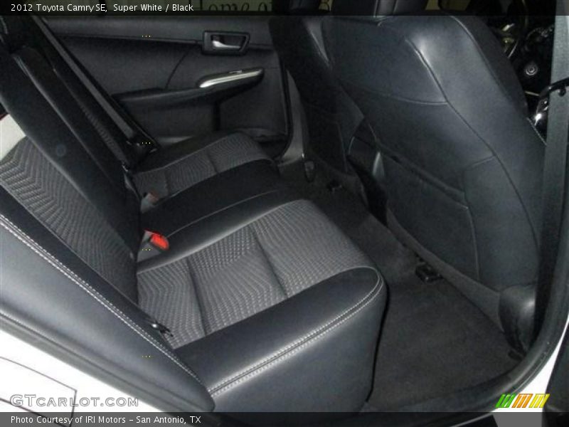 Super White / Black 2012 Toyota Camry SE