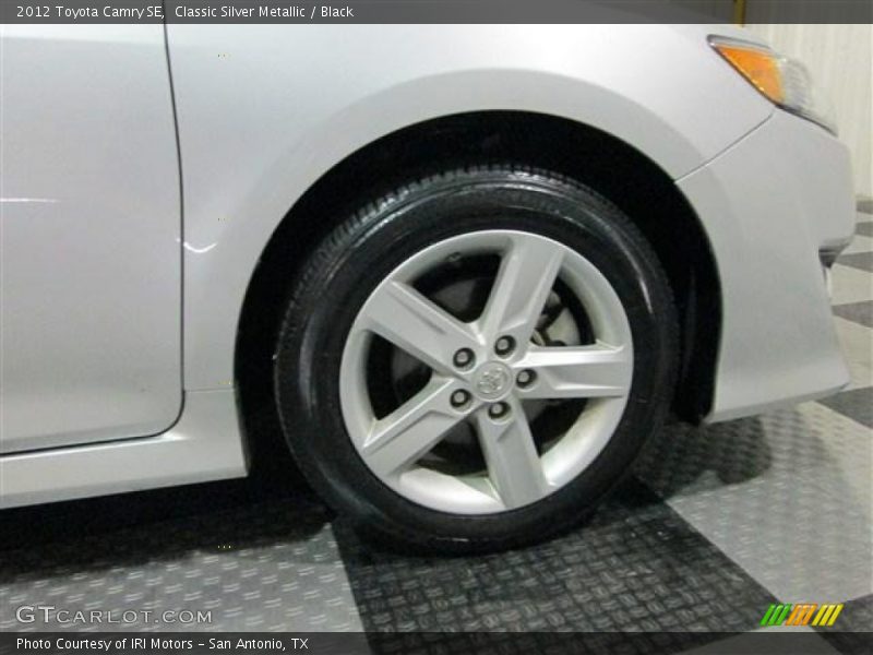 Classic Silver Metallic / Black 2012 Toyota Camry SE
