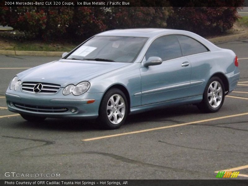 Front 3/4 View of 2004 CLK 320 Coupe