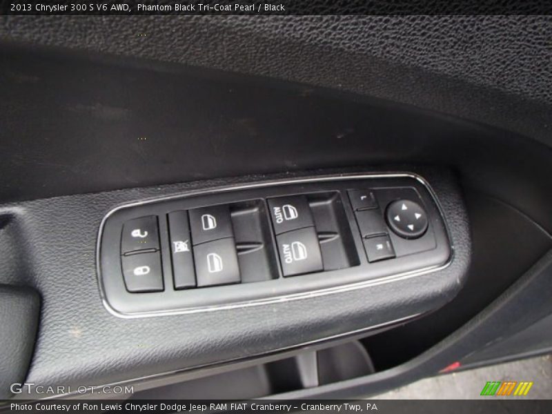 Controls of 2013 300 S V6 AWD