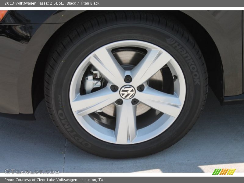 Black / Titan Black 2013 Volkswagen Passat 2.5L SE