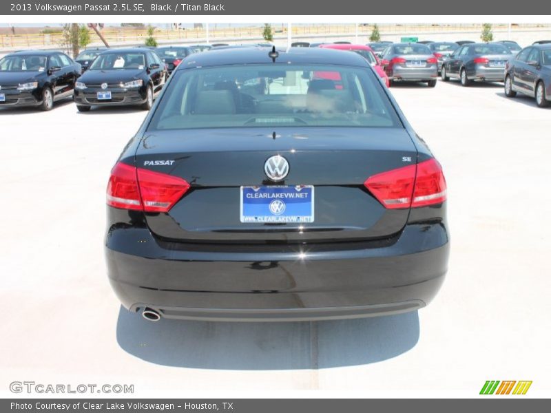 Black / Titan Black 2013 Volkswagen Passat 2.5L SE
