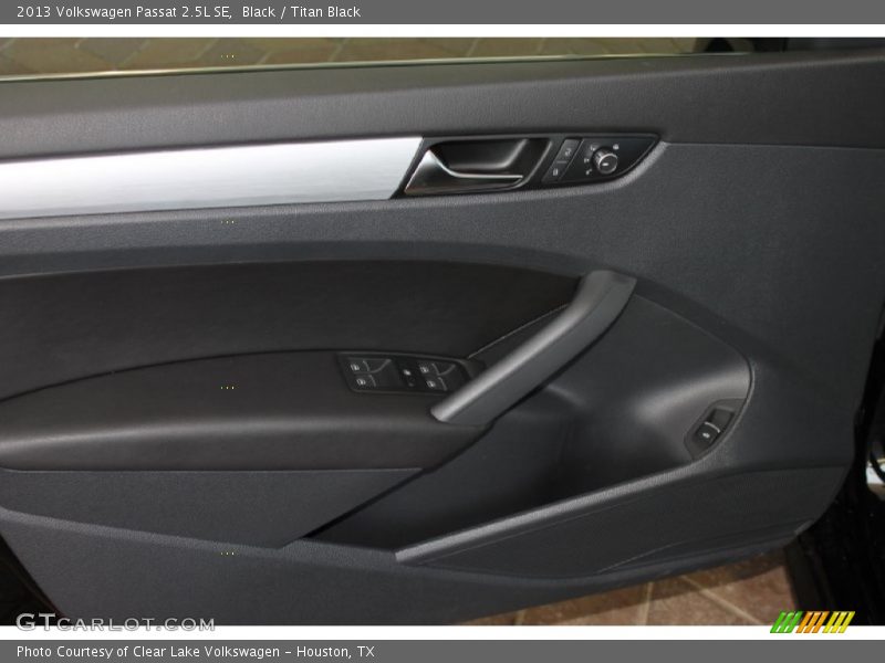 Black / Titan Black 2013 Volkswagen Passat 2.5L SE